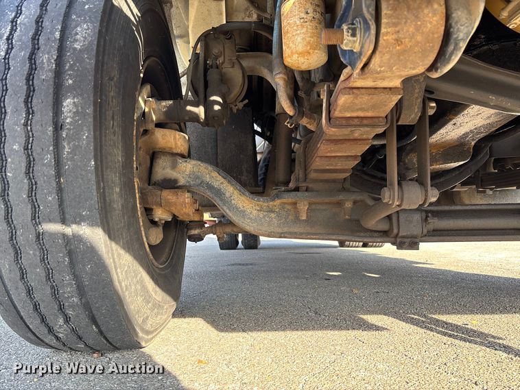 image for item EV3462 1998 GMC C7 digger derrick truck