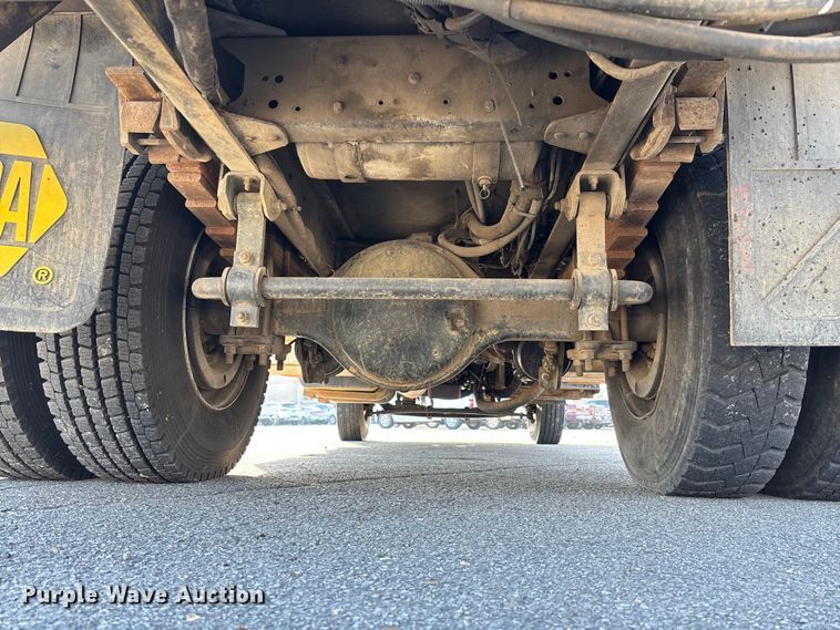 image for item EV3462 1998 GMC C7 digger derrick truck