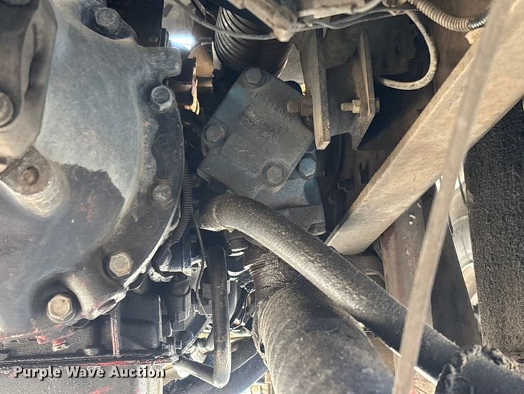 image for item EV3462 1998 GMC C7 digger derrick truck