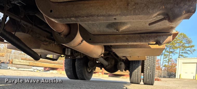 image for item EV3462 1998 GMC C7 digger derrick truck