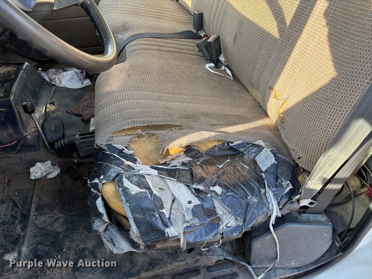 image for item EV3462 1998 GMC C7 digger derrick truck