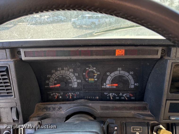 image for item EV3462 1998 GMC C7 digger derrick truck