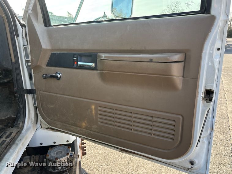 image for item EV3462 1998 GMC C7 digger derrick truck