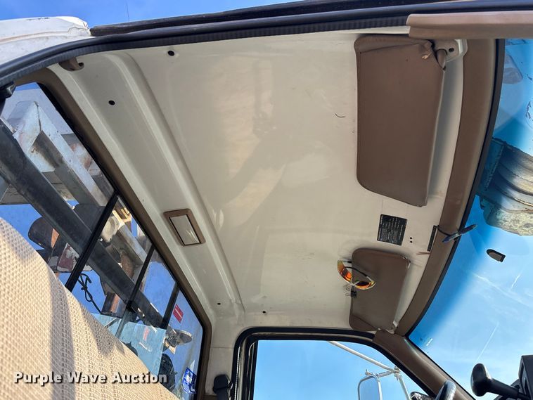 image for item EV3462 1998 GMC C7 digger derrick truck