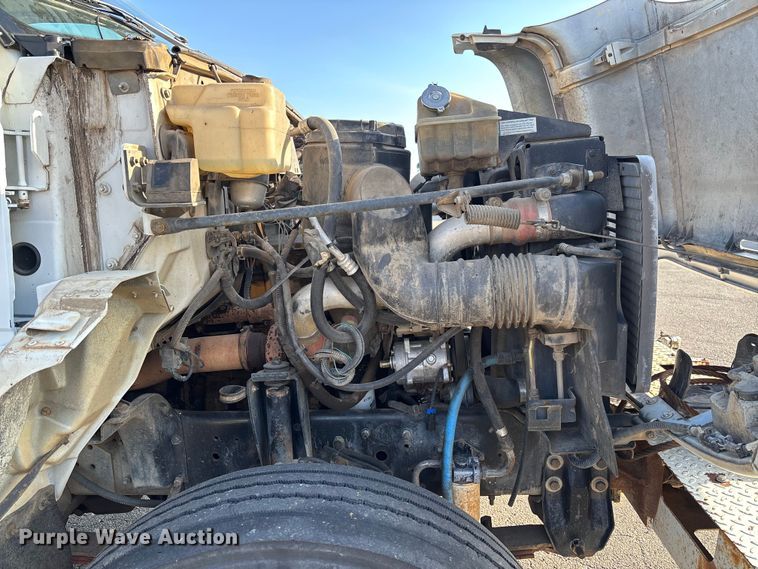 image for item EV3462 1998 GMC C7 digger derrick truck