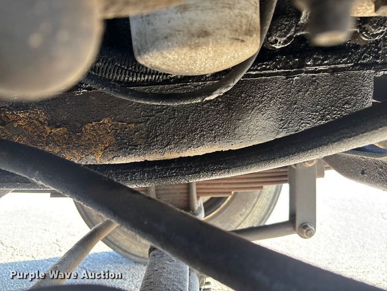 image for item EV3462 1998 GMC C7 digger derrick truck