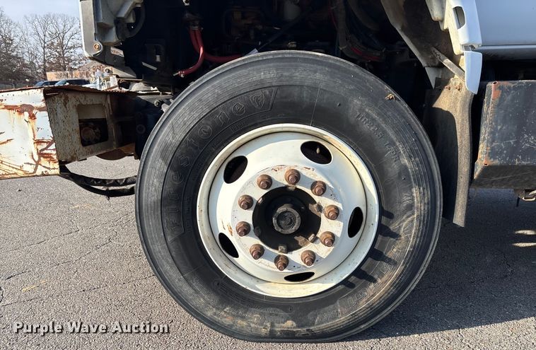 image for item EV3462 1998 GMC C7 digger derrick truck