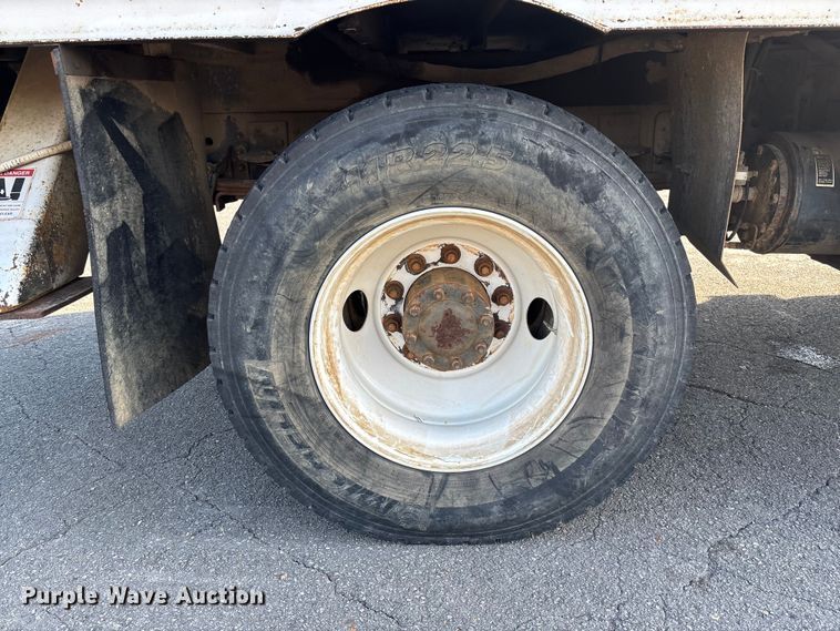 image for item EV3462 1998 GMC C7 digger derrick truck