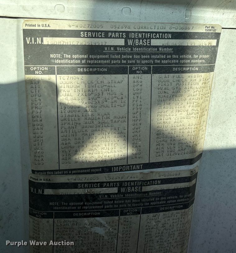 image for item EV3462 1998 GMC C7 digger derrick truck