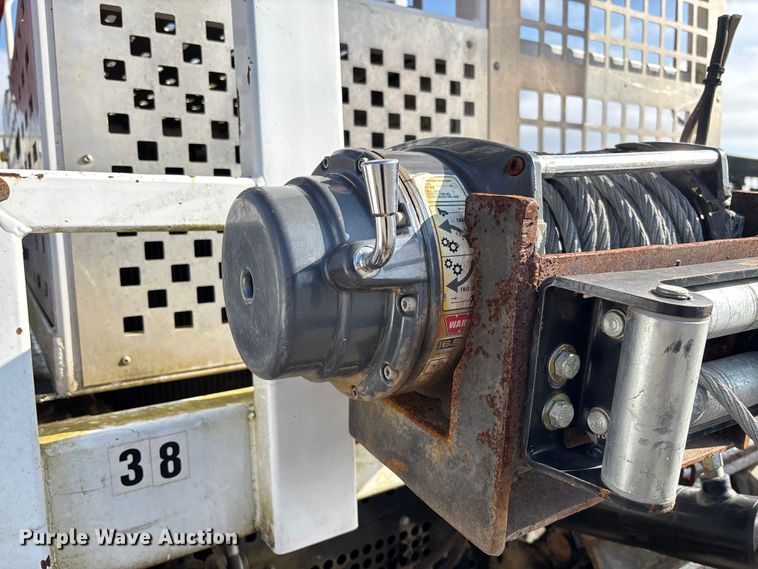 image for item EV3463 2009 UTV Achiever mini digger derick