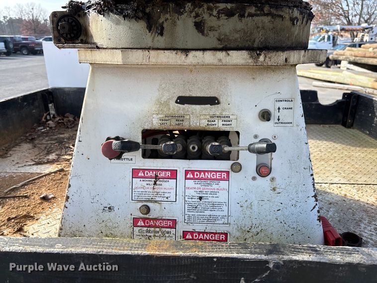 image for item EV3463 2009 UTV Achiever mini digger derick