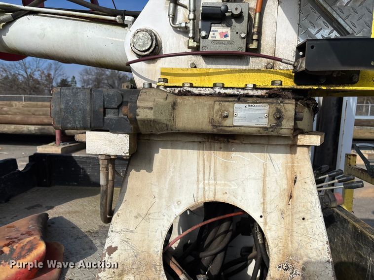 image for item EV3463 2009 UTV Achiever mini digger derick