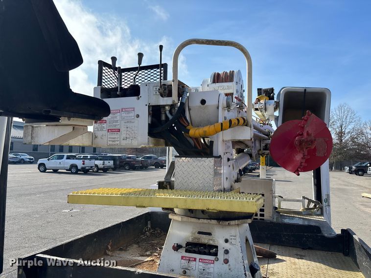 image for item EV3463 2009 UTV Achiever mini digger derick