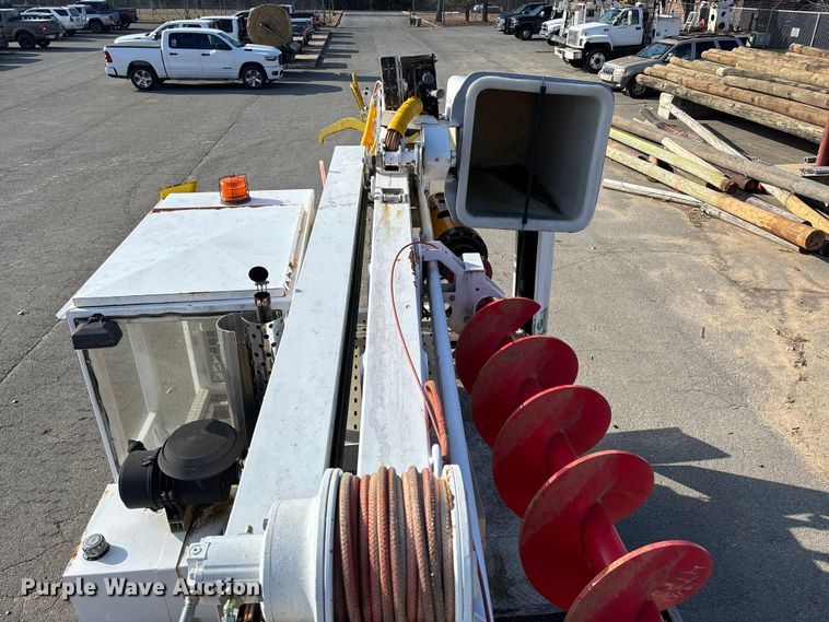 image for item EV3463 2009 UTV Achiever mini digger derick