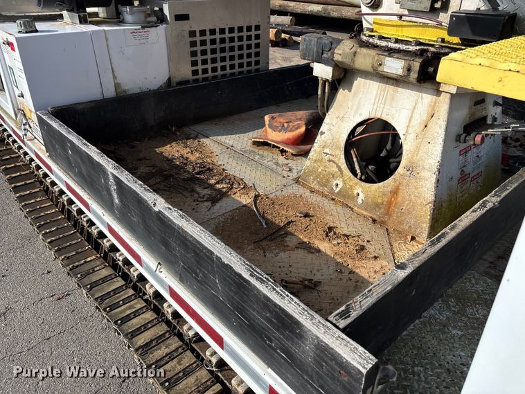 image for item EV3463 2009 UTV Achiever mini digger derick