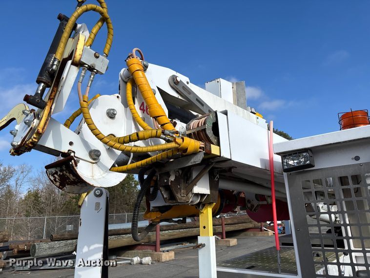 image for item EV3463 2009 UTV Achiever mini digger derick