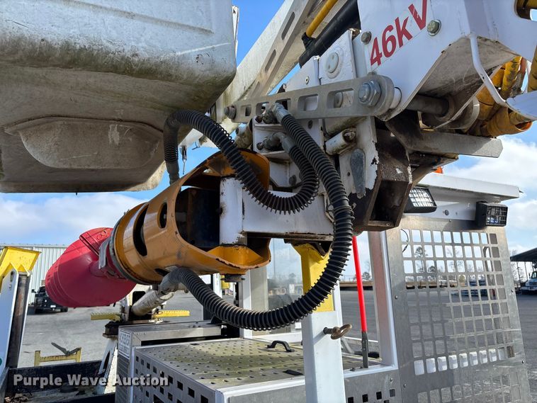 image for item EV3463 2009 UTV Achiever mini digger derick