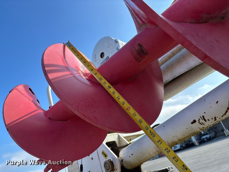 image for item EV3463 2009 UTV Achiever mini digger derick