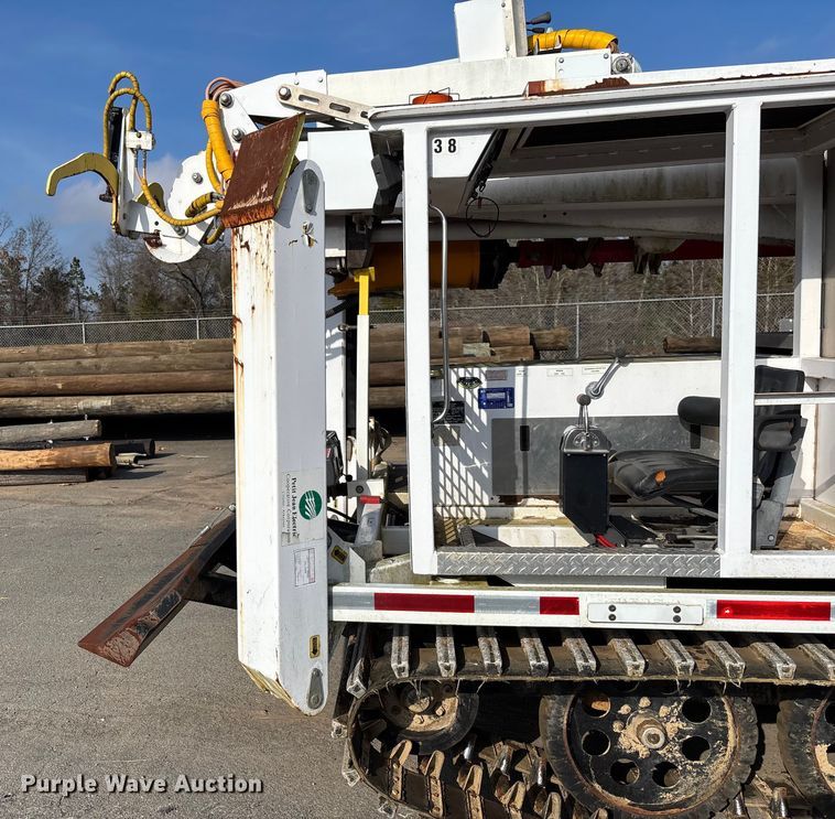 image for item EV3463 2009 UTV Achiever mini digger derick