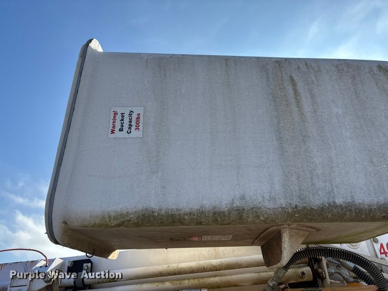 image for item EV3463 2009 UTV Achiever mini digger derick