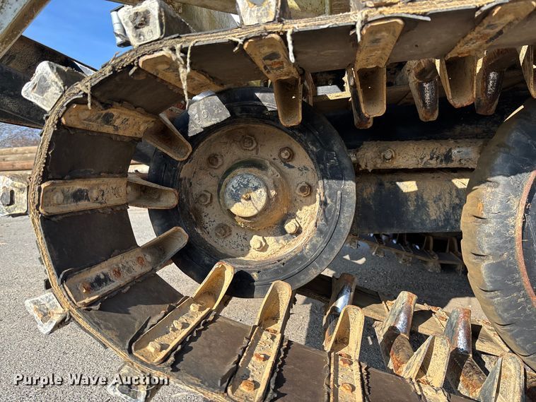 image for item EV3463 2009 UTV Achiever mini digger derick