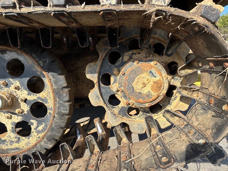 image for item EV3463 2009 UTV Achiever mini digger derick