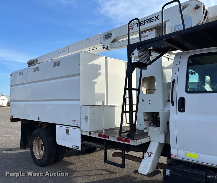 image for item EV3465 2007 Chevrolet C7 forestry bucket truck