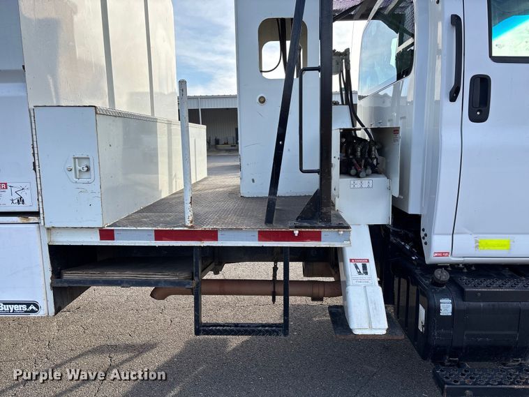 image for item EV3465 2007 Chevrolet C7 forestry bucket truck