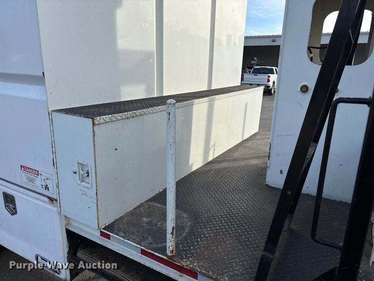 image for item EV3465 2007 Chevrolet C7 forestry bucket truck