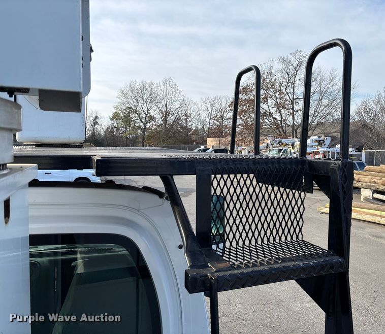 image for item EV3465 2007 Chevrolet C7 forestry bucket truck