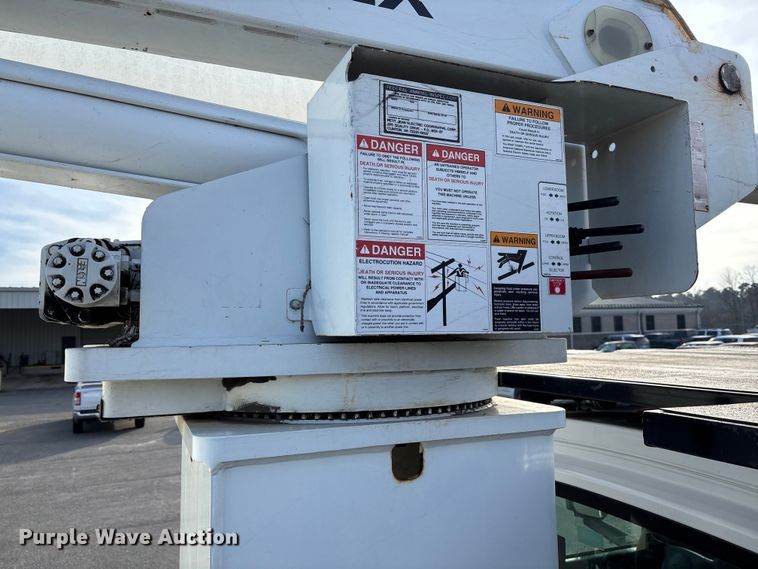 image for item EV3465 2007 Chevrolet C7 forestry bucket truck