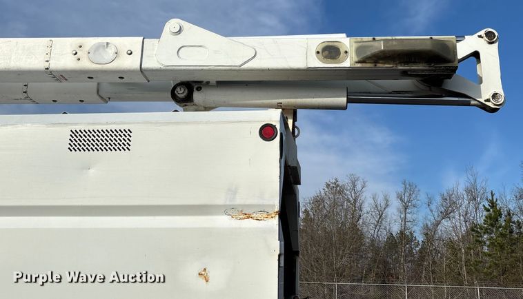 image for item EV3465 2007 Chevrolet C7 forestry bucket truck