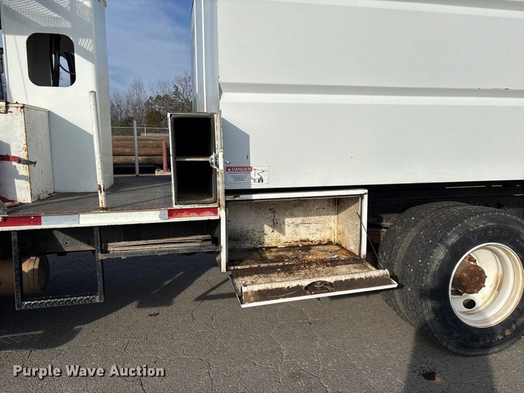 image for item EV3465 2007 Chevrolet C7 forestry bucket truck