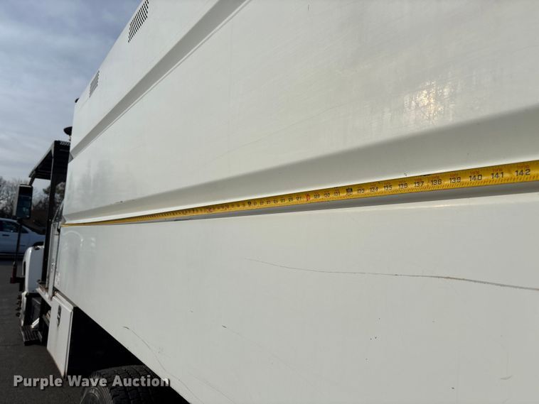 image for item EV3465 2007 Chevrolet C7 forestry bucket truck