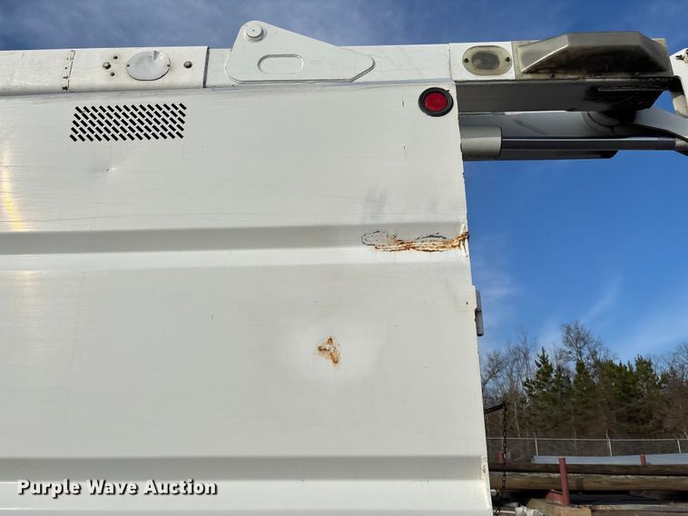 image for item EV3465 2007 Chevrolet C7 forestry bucket truck