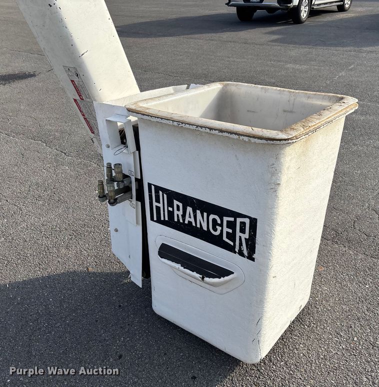 image for item EV3465 2007 Chevrolet C7 forestry bucket truck