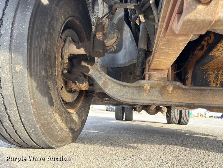 image for item EV3465 2007 Chevrolet C7 forestry bucket truck