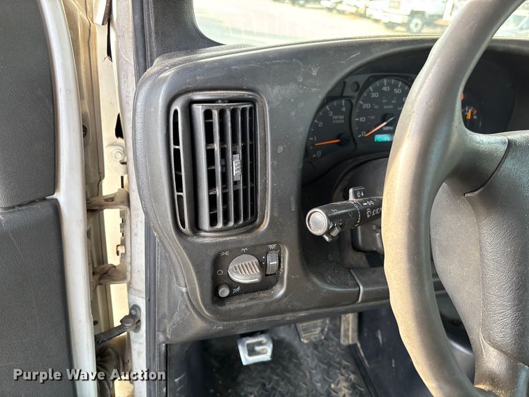 image for item EV3465 2007 Chevrolet C7 forestry bucket truck