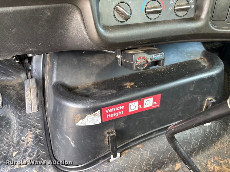 image for item EV3465 2007 Chevrolet C7 forestry bucket truck