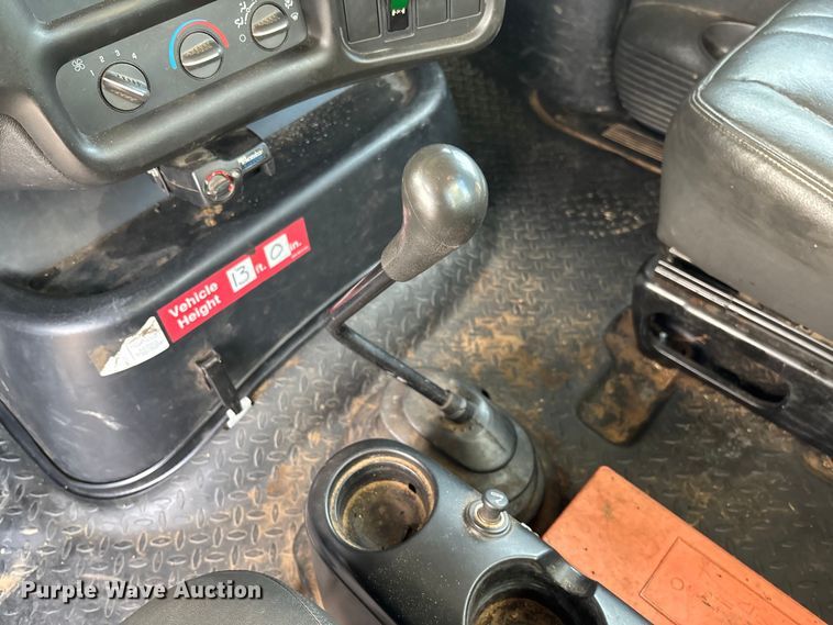 image for item EV3465 2007 Chevrolet C7 forestry bucket truck