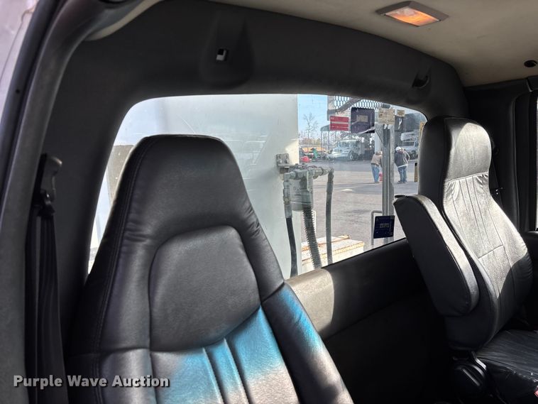 image for item EV3465 2007 Chevrolet C7 forestry bucket truck