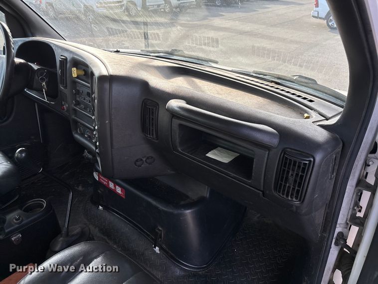 image for item EV3465 2007 Chevrolet C7 forestry bucket truck