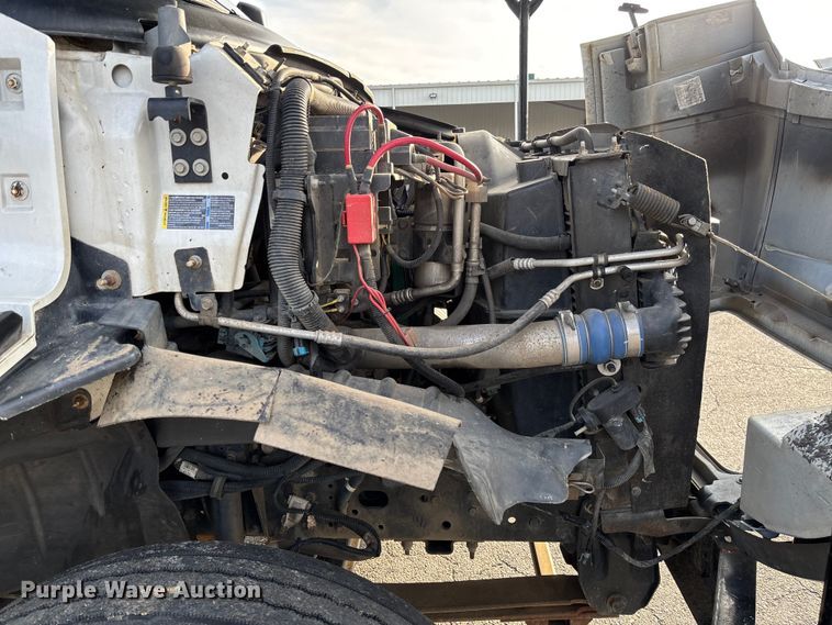 image for item EV3465 2007 Chevrolet C7 forestry bucket truck