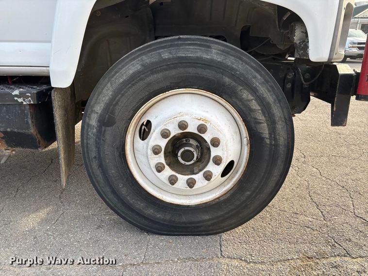 image for item EV3465 2007 Chevrolet C7 forestry bucket truck