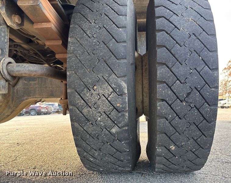 image for item EV3465 2007 Chevrolet C7 forestry bucket truck