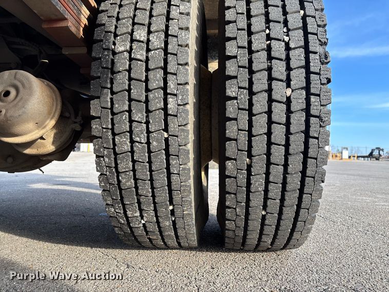 image for item EV3465 2007 Chevrolet C7 forestry bucket truck