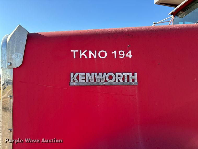 image for item EV3466 1994 Kenworth grapple crane truck