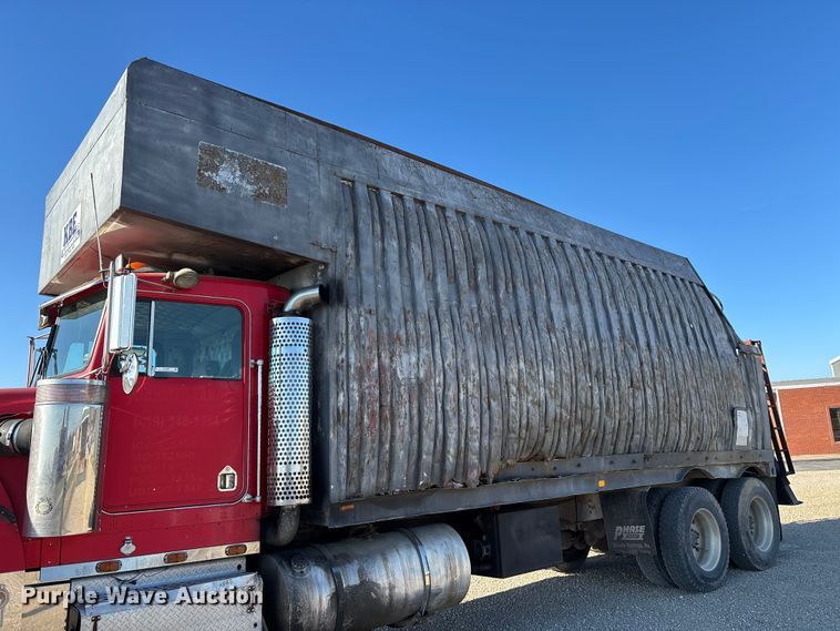 image for item EV3466 1994 Kenworth grapple crane truck