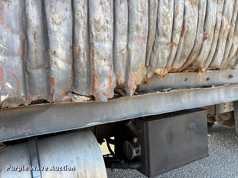 image for item EV3466 1994 Kenworth grapple crane truck