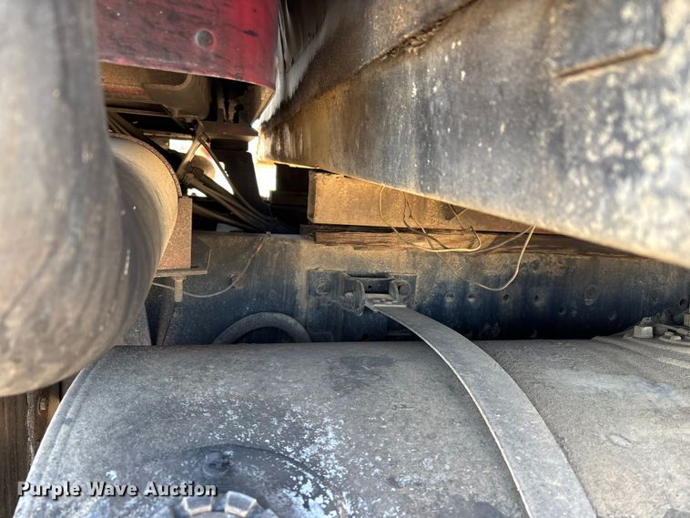 image for item EV3466 1994 Kenworth grapple crane truck